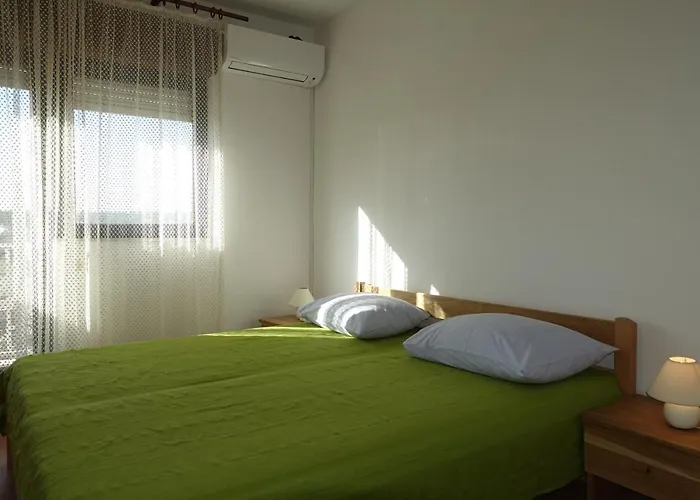 With Parking Space Nin, Zadar - 14733 Апартаменты Нин